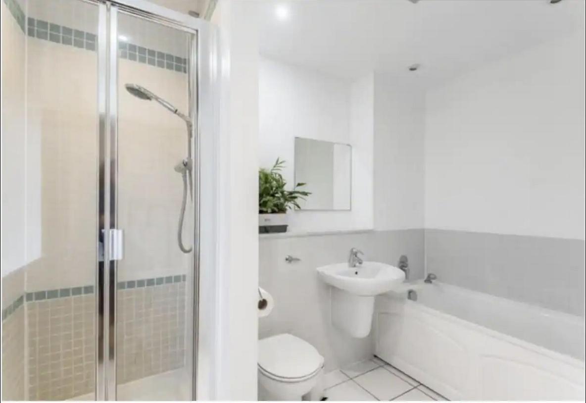 Spacious, Bright And Modern Flat In Holloway Λονδίνο Εξωτερικό φωτογραφία